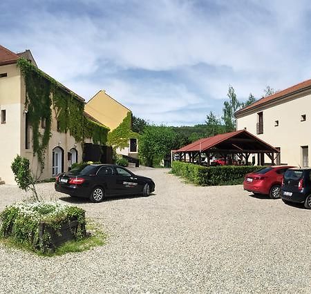 Usedlost Kotlarka Hotel Prága Kültér fotó