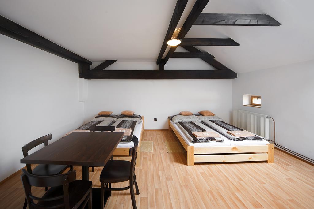 Usedlost Kotlarka Hotel Prága Szoba fotó